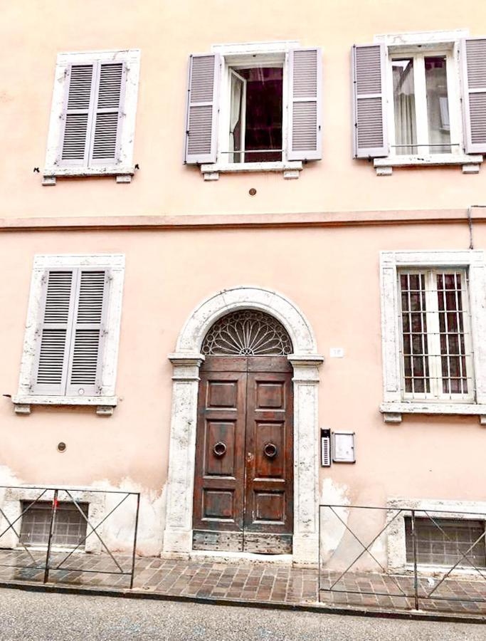 Chic Apartment In The Historic Center Of Περούτζια Εξωτερικό φωτογραφία